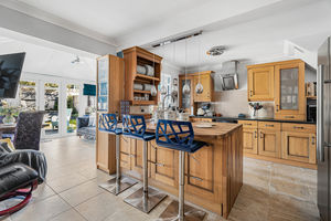 Photo 22- click for photo gallery